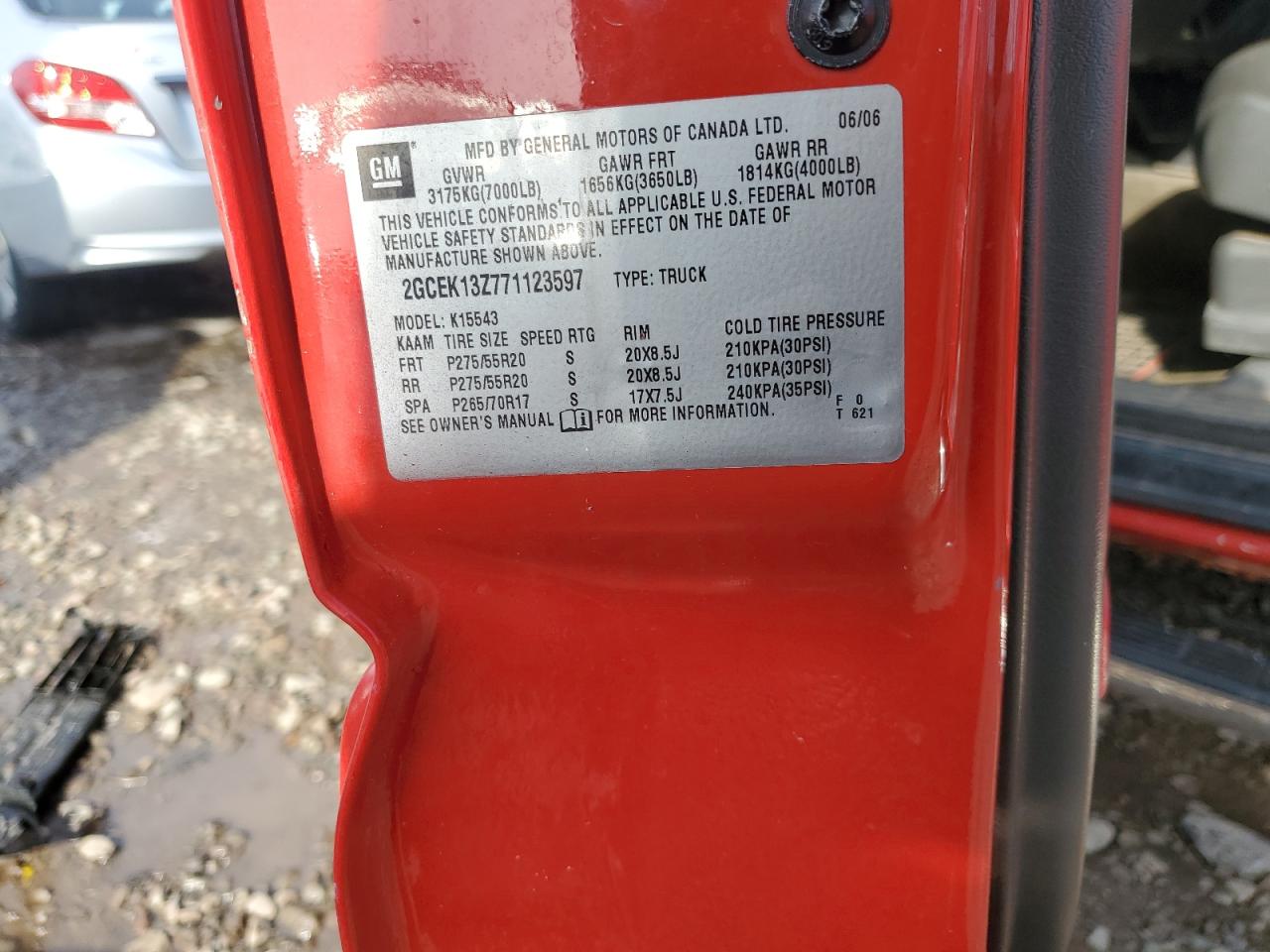 2007 Chevrolet Silverado - Image 12