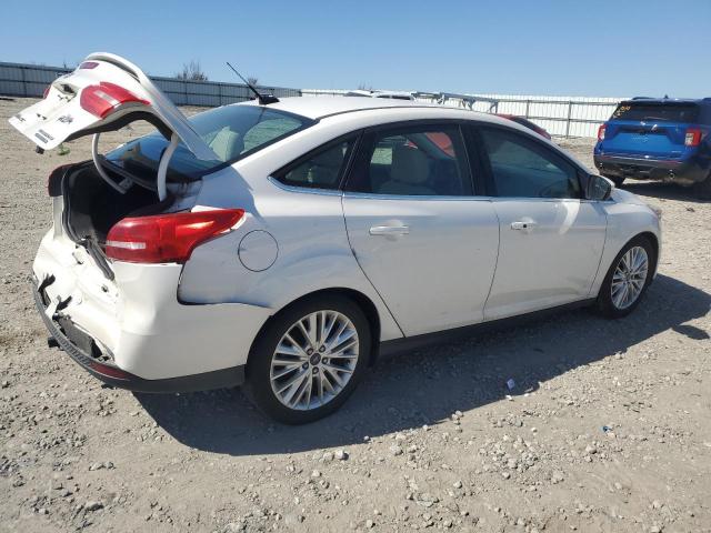 Sedans FORD FOCUS 2016 White