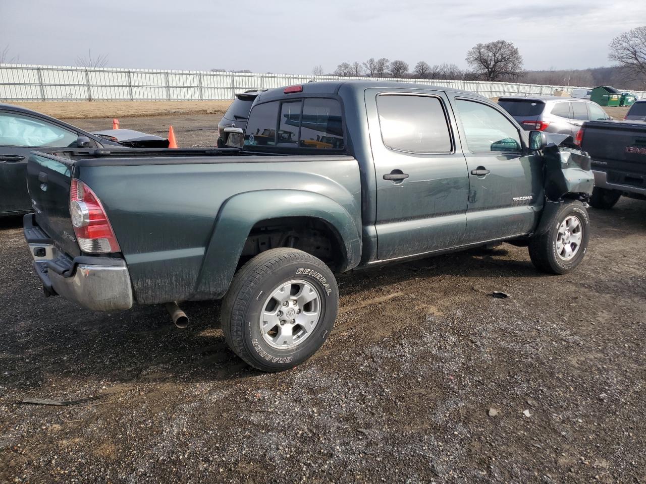 2010 Toyota Tacoma - Image 3
