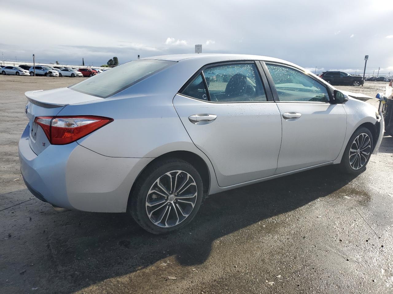 2015 Toyota Corolla - Image 3