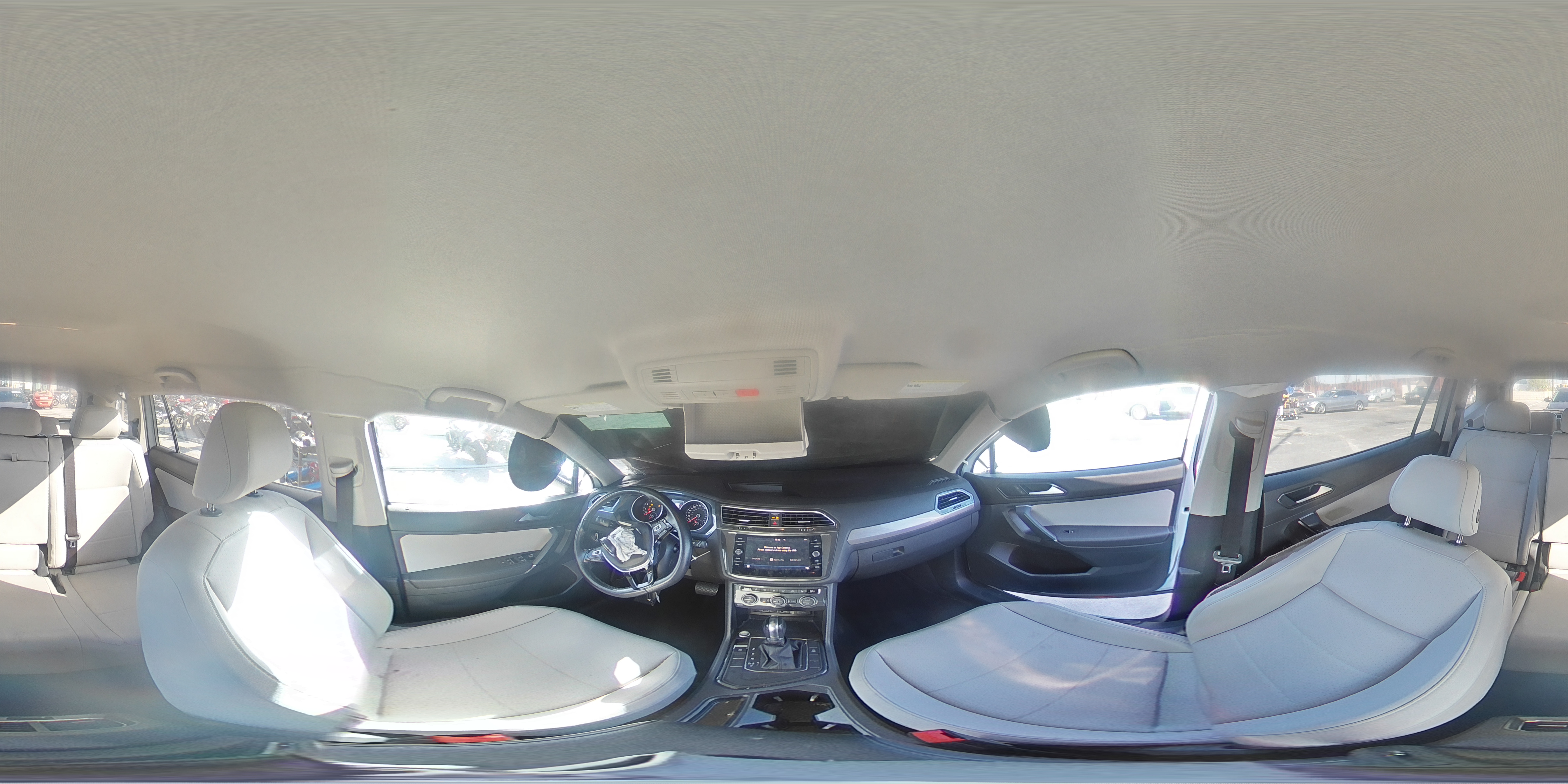 2018 Volkswagen Tiguan - Image 14