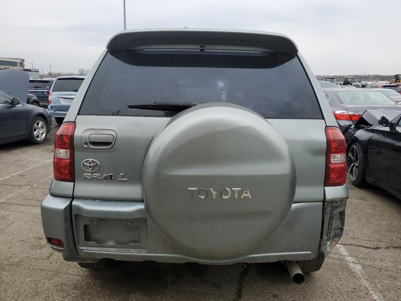 2004 Toyota RAV 4 - Image 6