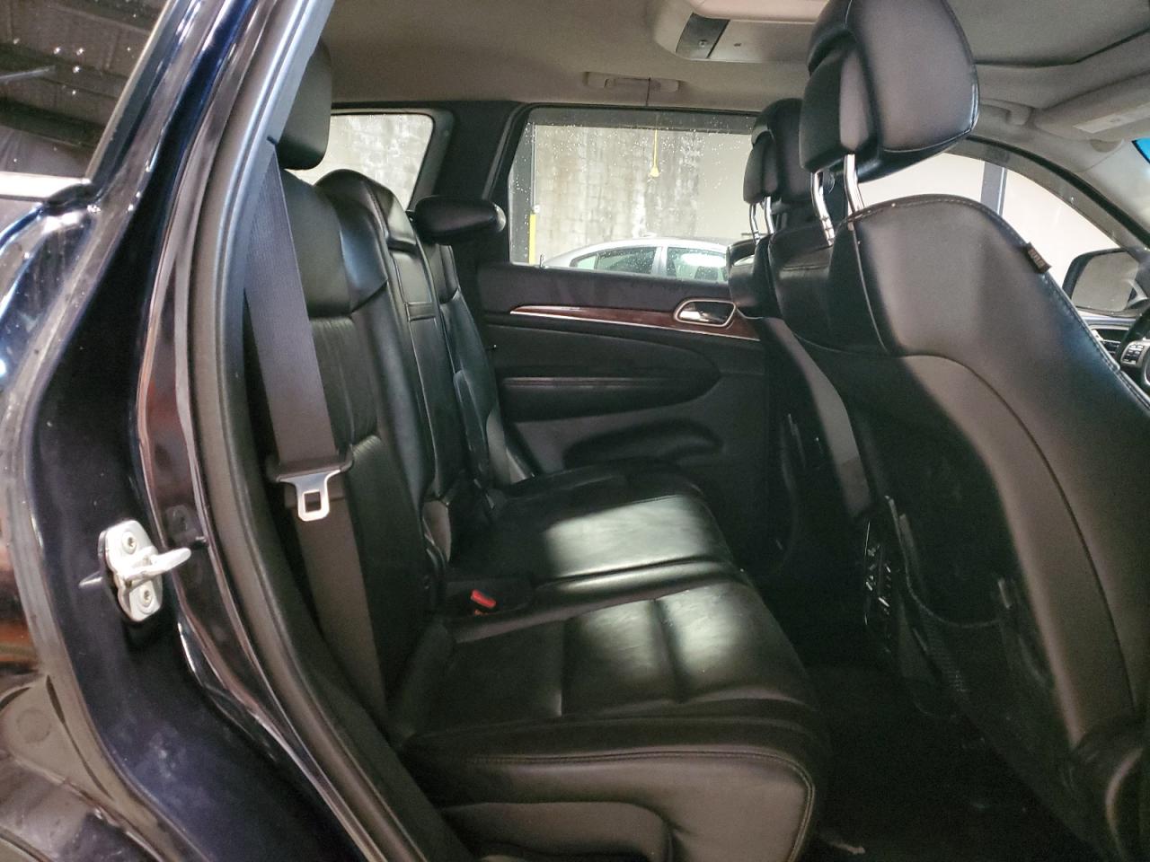 2011 Jeep Grand Cherokee - Image 11