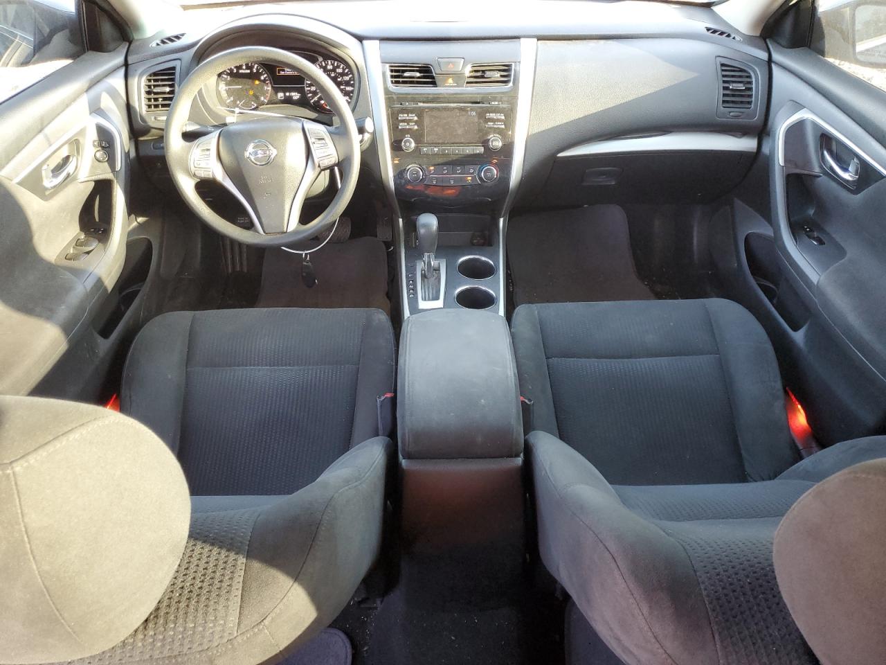 2015 Nissan Altima - Image 8