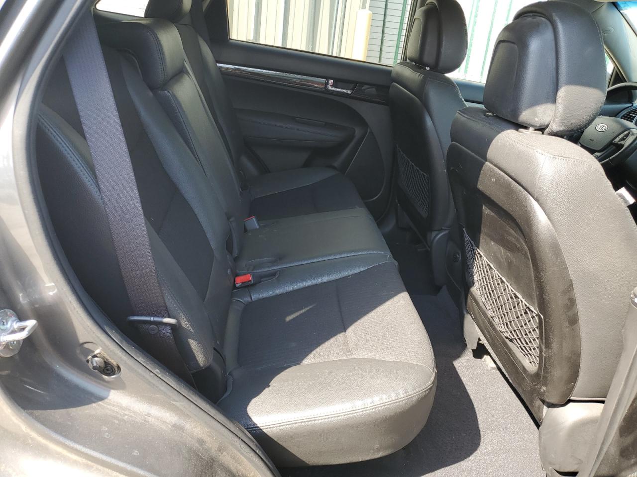 2012 Kia Sorento - Image 10