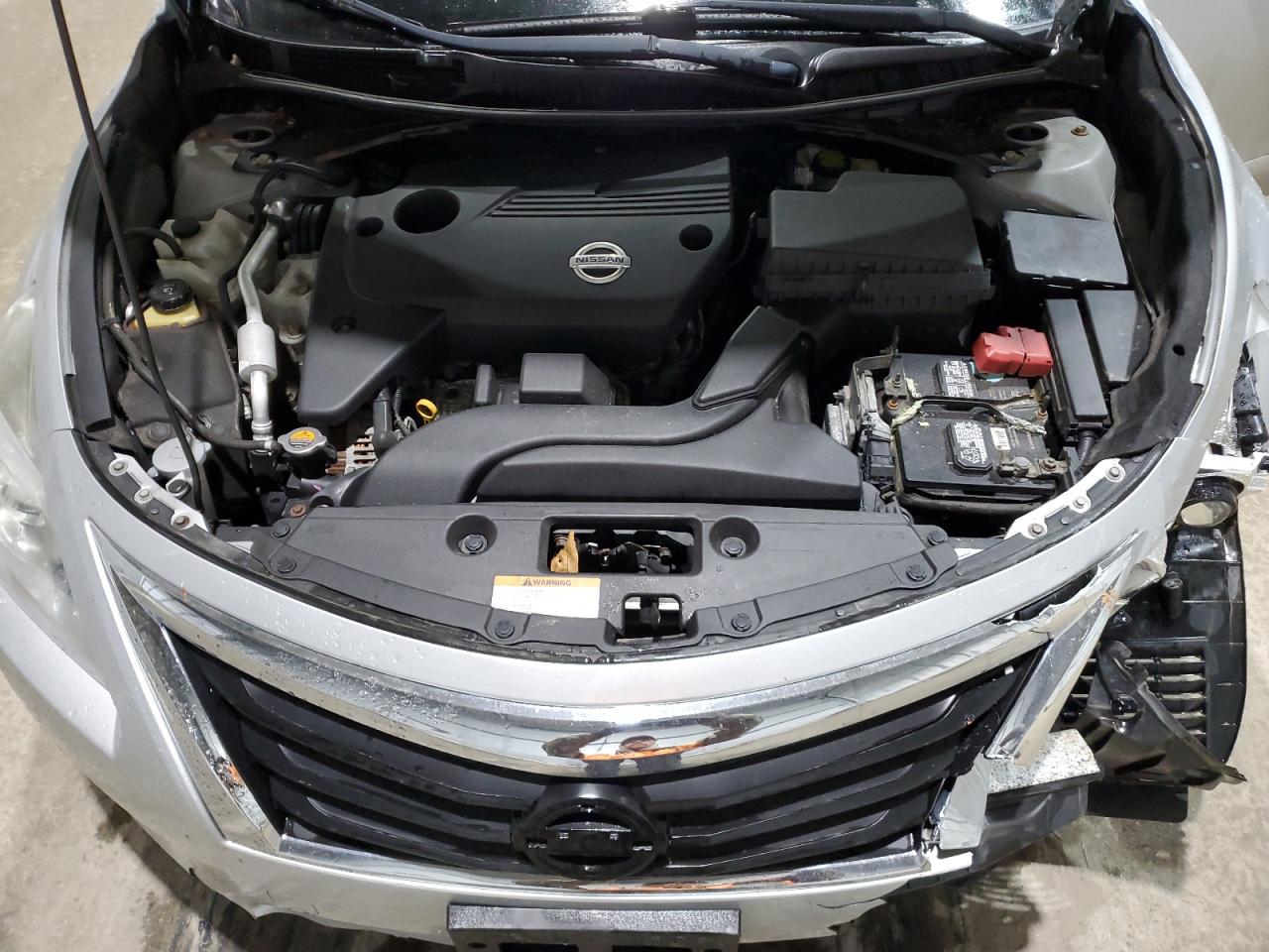 2015 Nissan Altima - Image 12