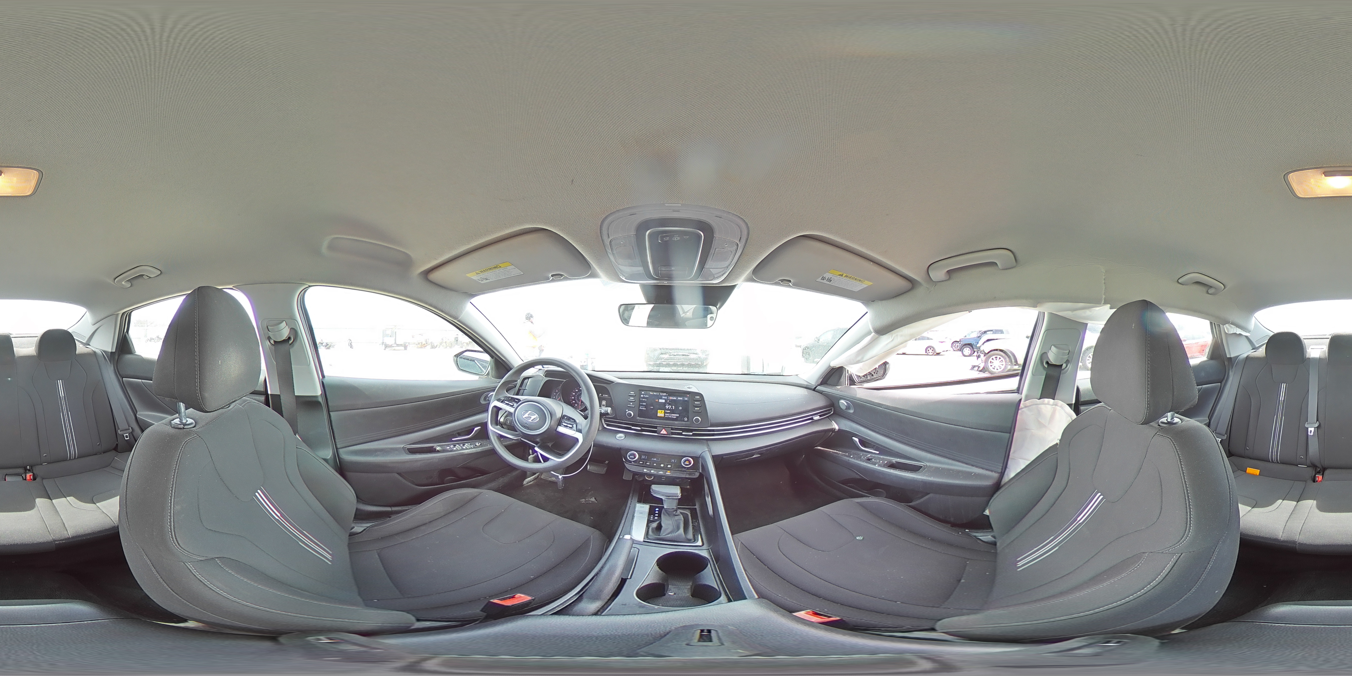 2021 Hyundai Elantra - Image 13