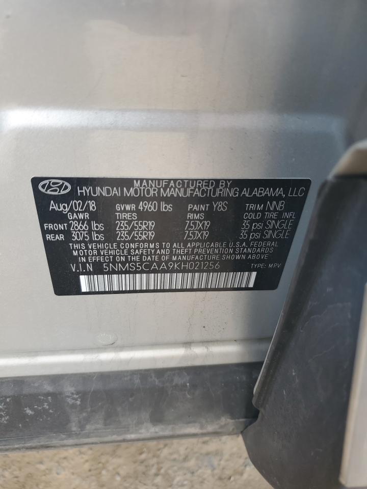 2019 Hyundai Santa Fe - Image 13