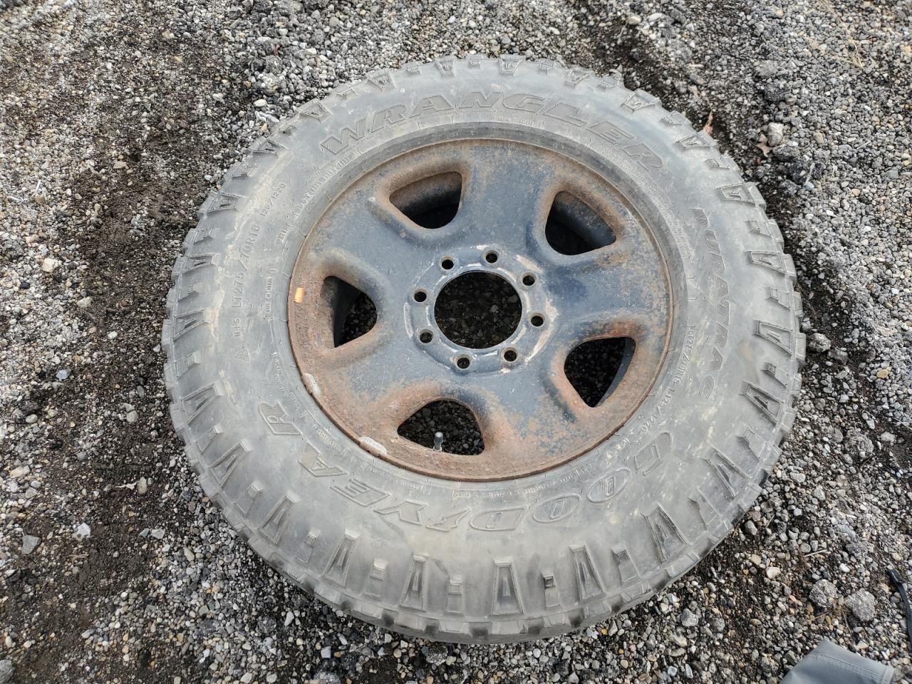 2015 RAM 3500 - Image 12