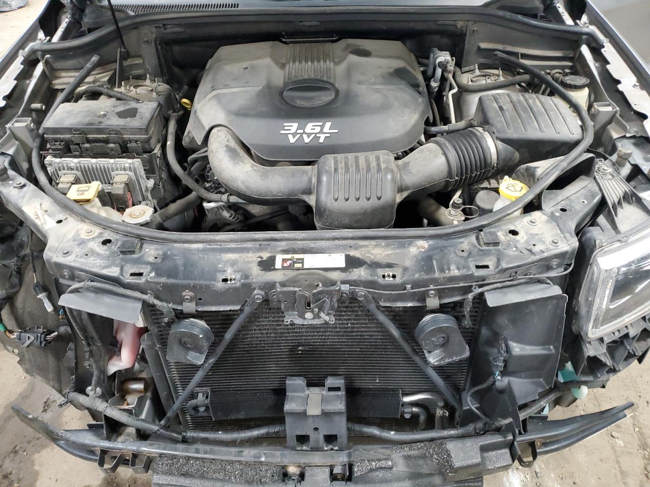 2014 Jeep Grand Cherokee - Image 12