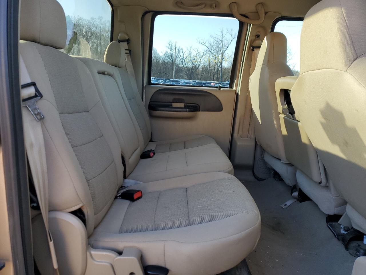 2006 Ford F250 - Image 11