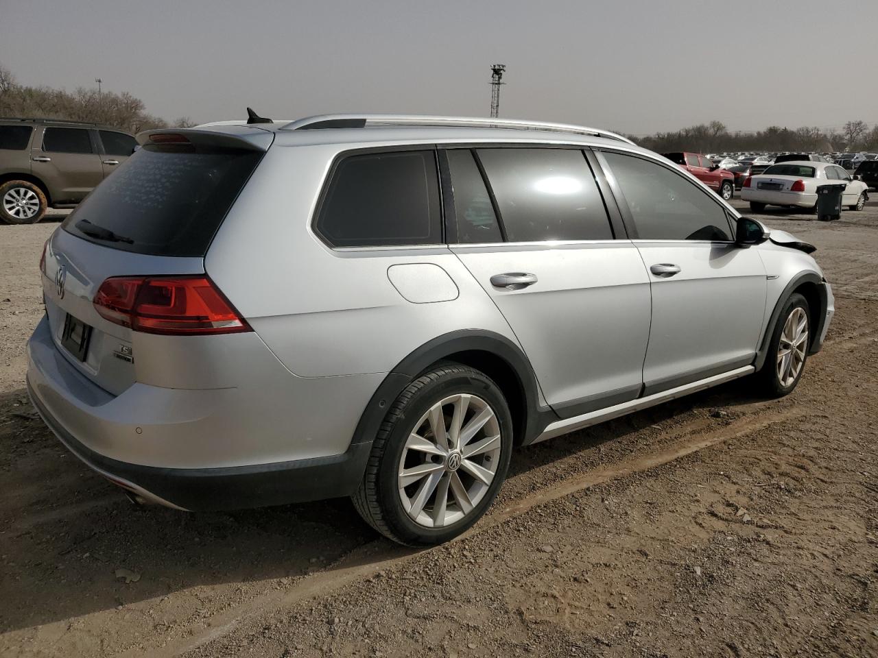 2017 Volkswagen Golf - Image 3