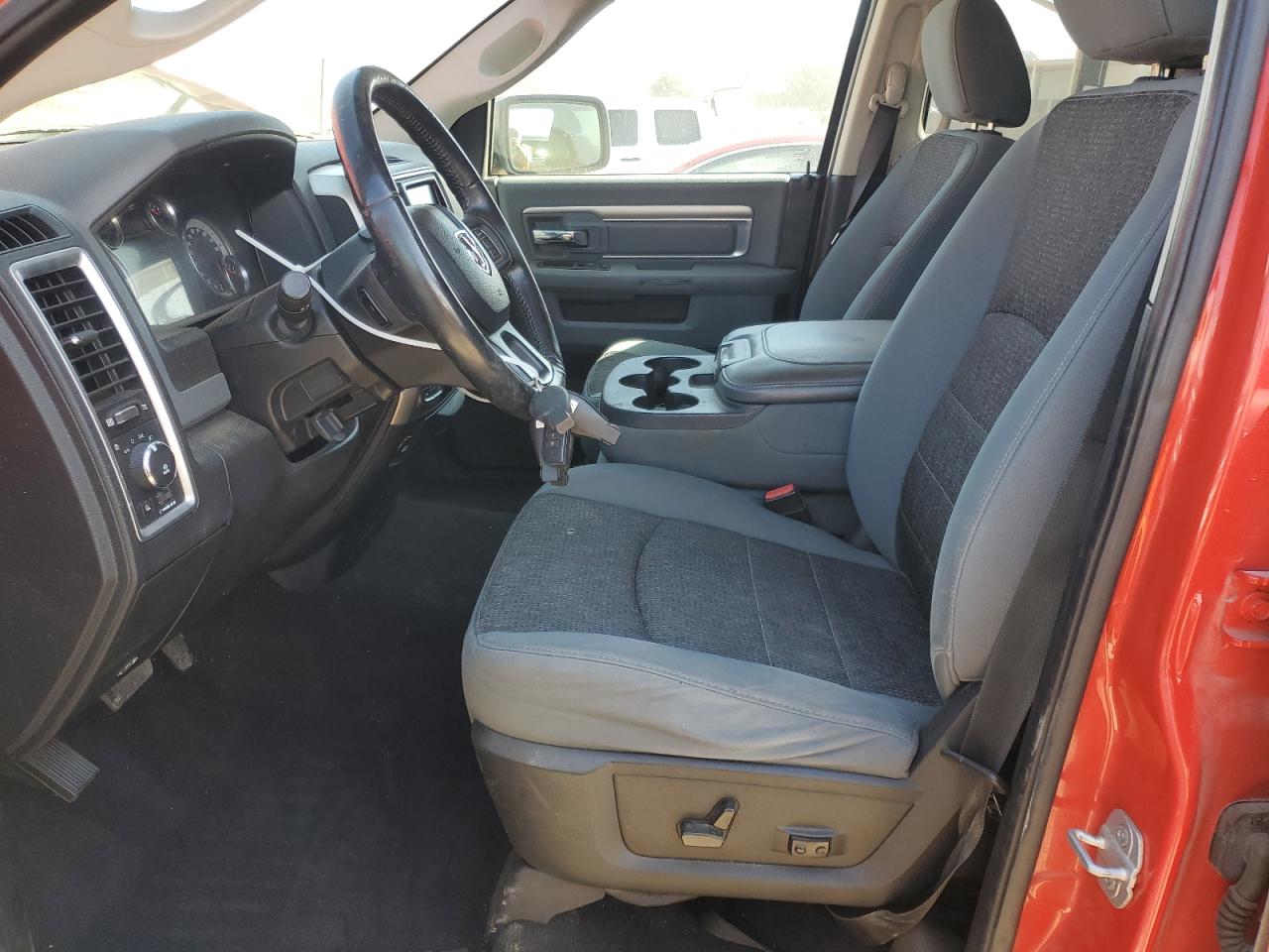 2014 RAM 1500 - Image 7
