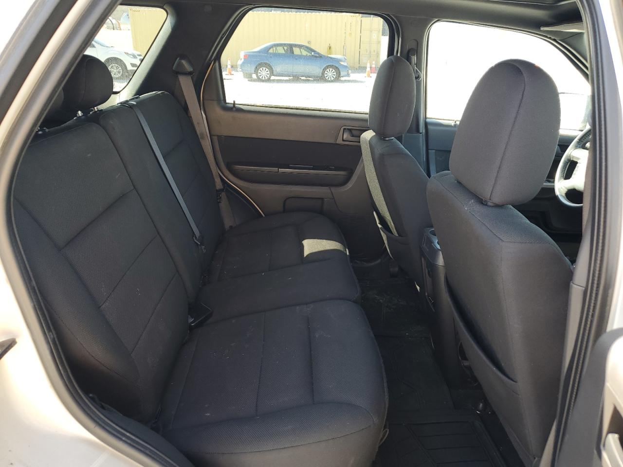 2009 Ford Escape - Image 11