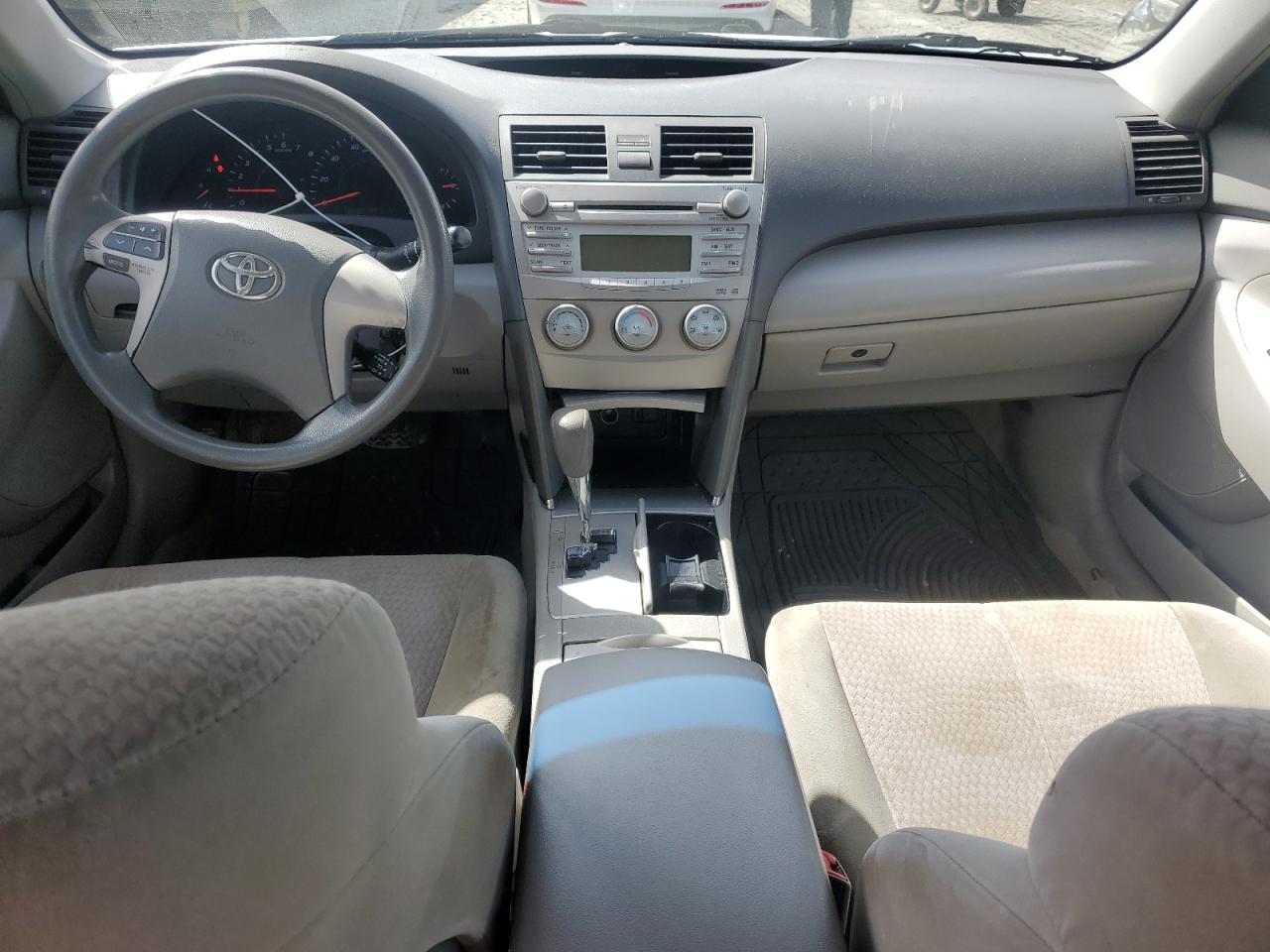 2010 Toyota Camry - Image 8