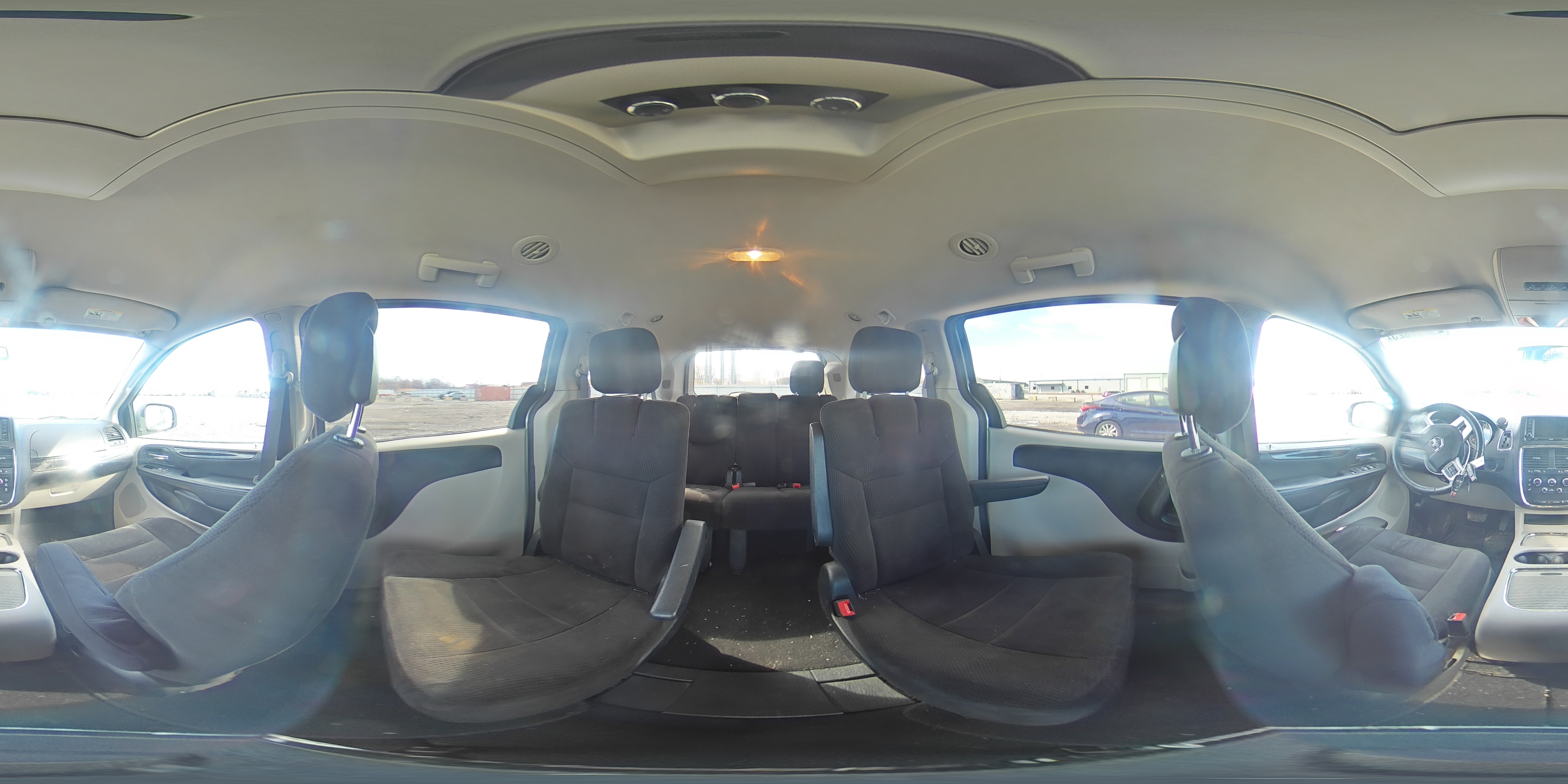 2016 Dodge Caravan - Image 14