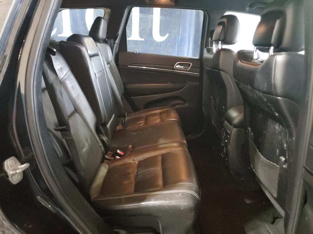 2015 Jeep Grand Cherokee - Image 11