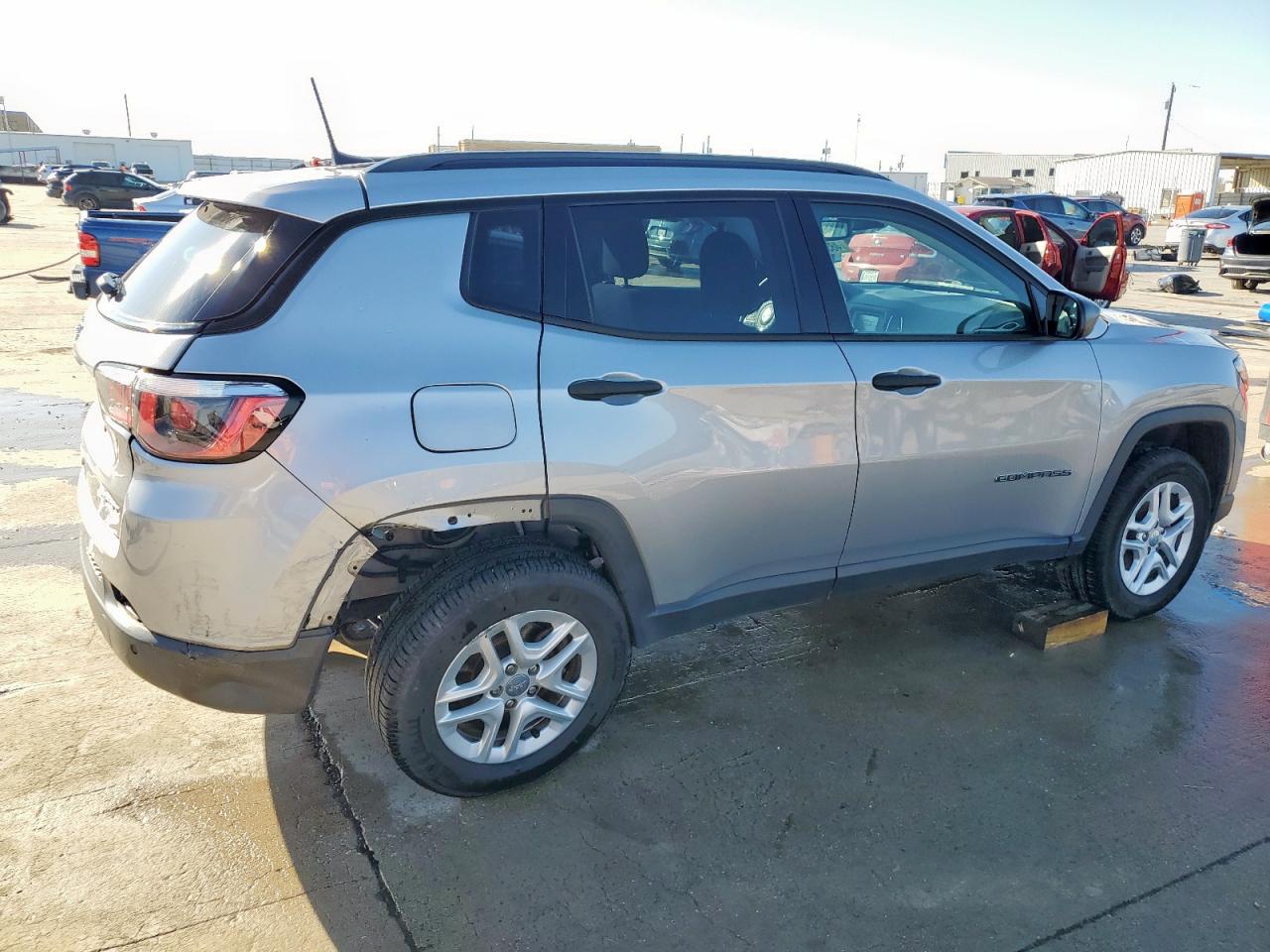 2017 Jeep Compass - Image 3