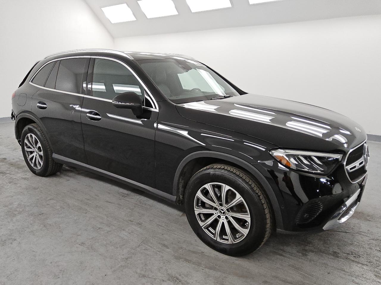2024 Mercedes-Benz GLC - Image 4
