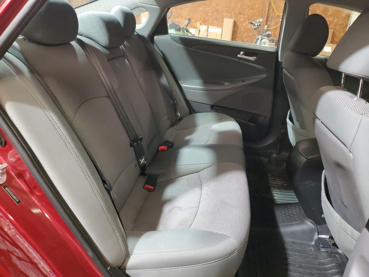 2014 Hyundai Sonata - Image 10