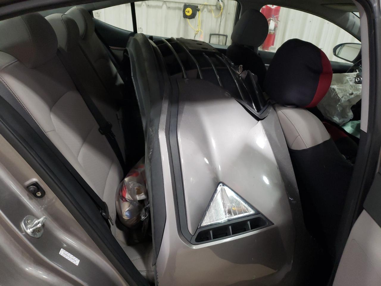 2020 Hyundai Elantra - Image 10