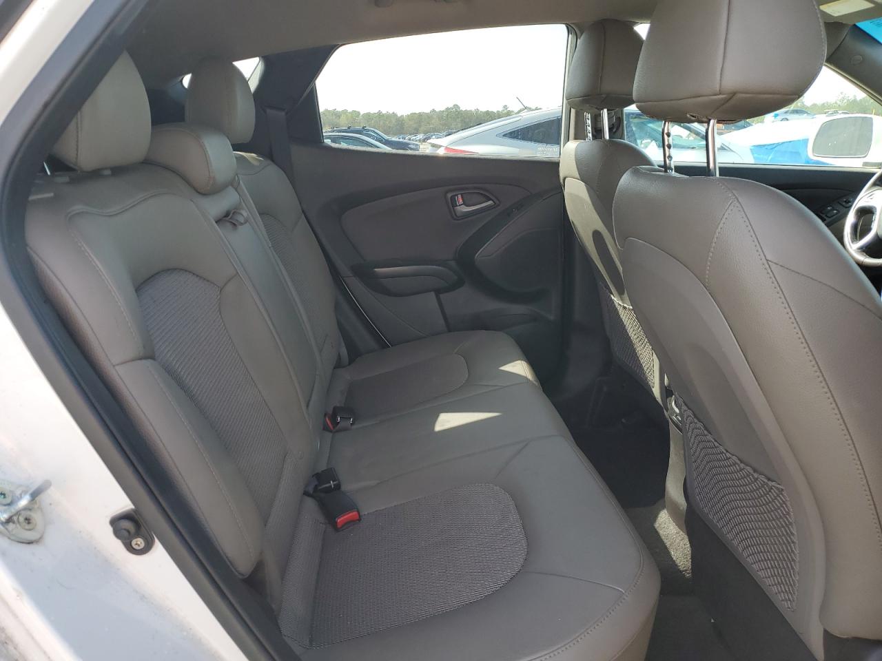 2014 Hyundai Tucson - Image 10