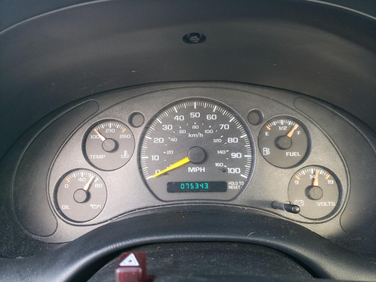 2000 Chevrolet S-10 Pickup - Image 9