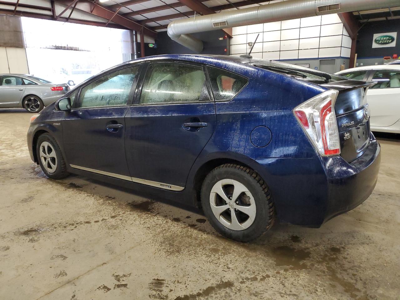 2015 Toyota Prius - Image 2