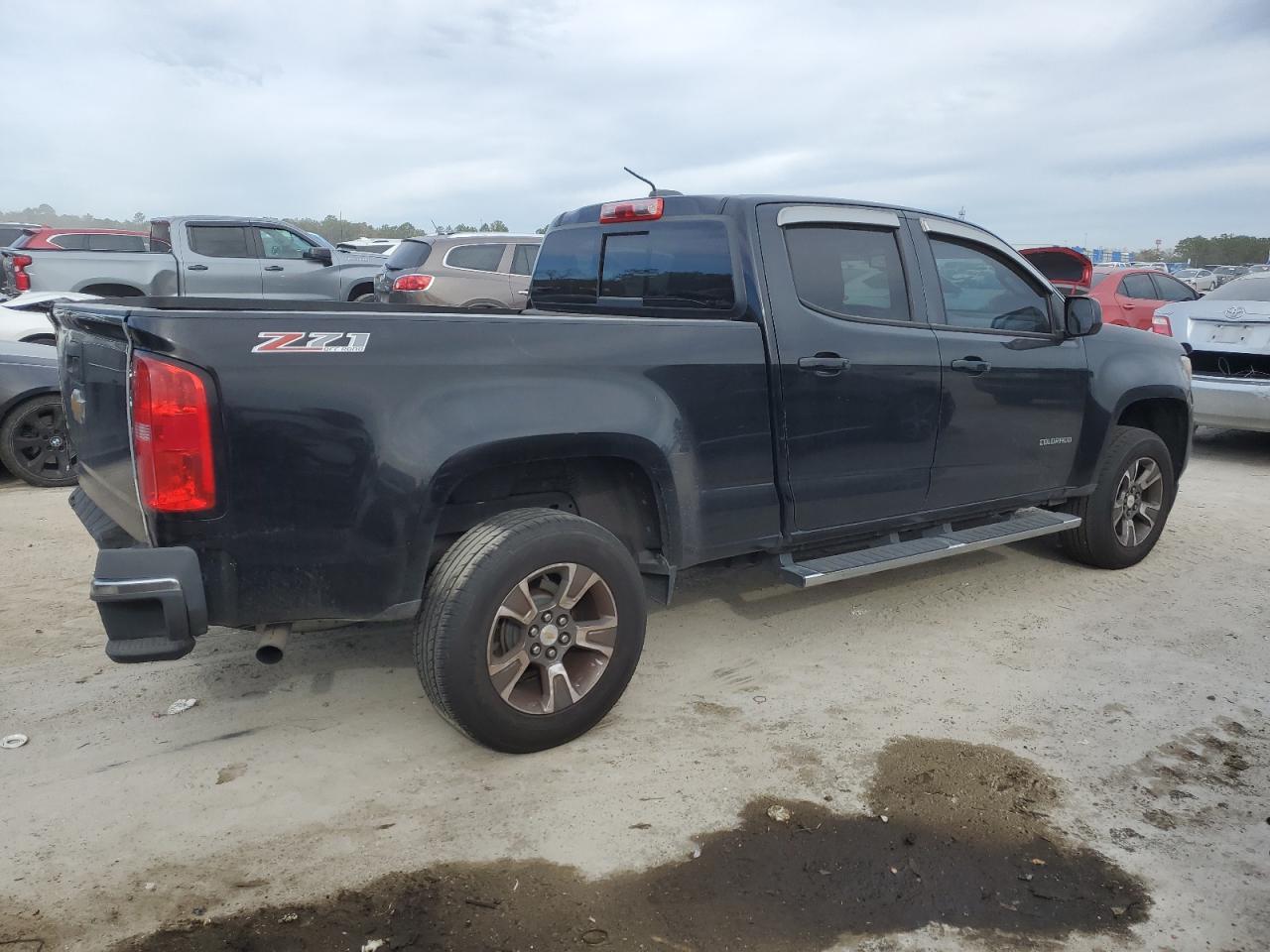 2015 Chevrolet Colorado - Image 3