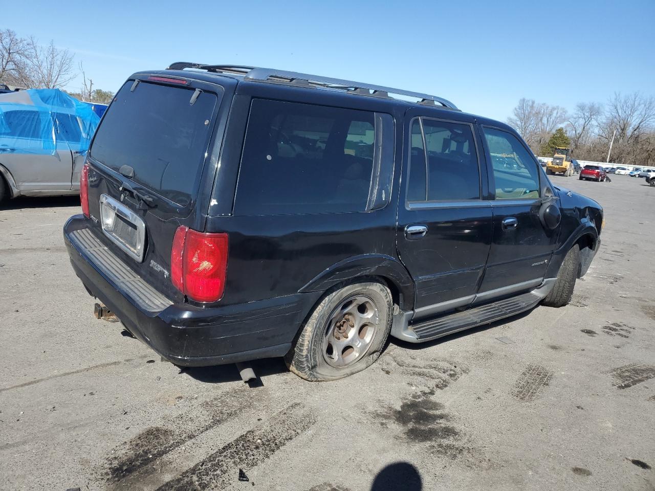 2001 Lincoln Navigator - Image 3