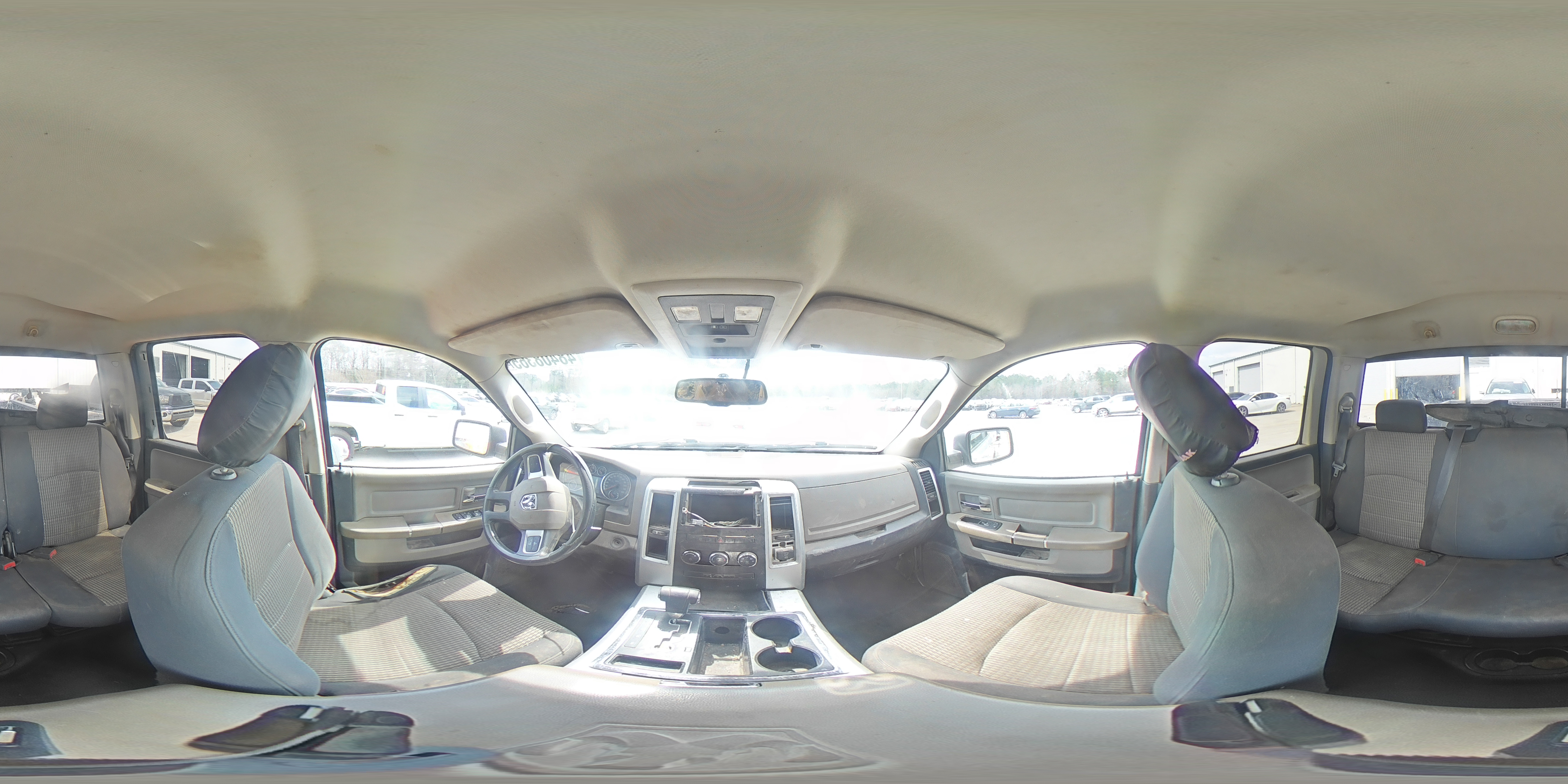 2010 Dodge RAM - Image 12