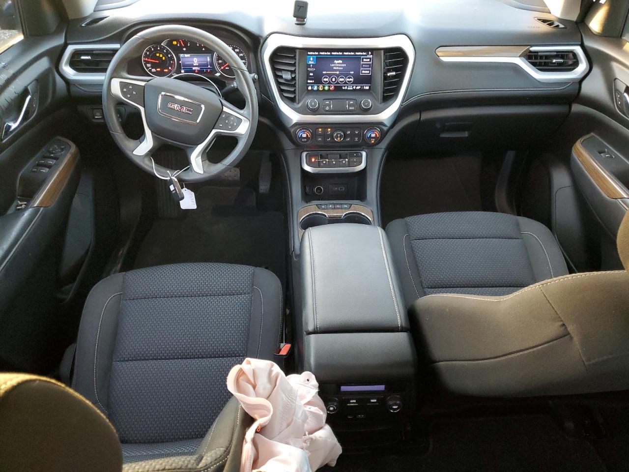 2021 GMC Acadia - Image 8