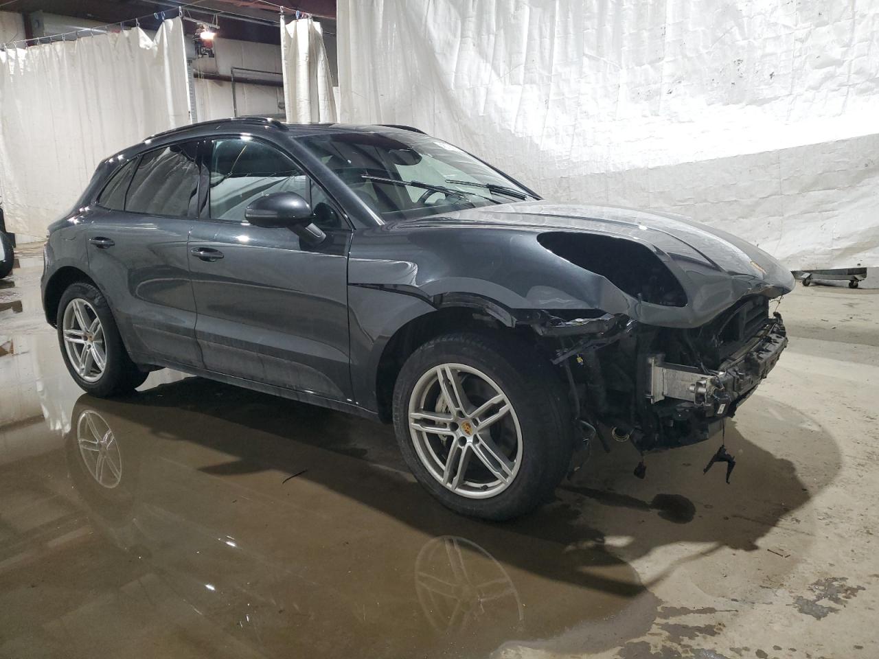 2017 Porsche Macan - Image 4