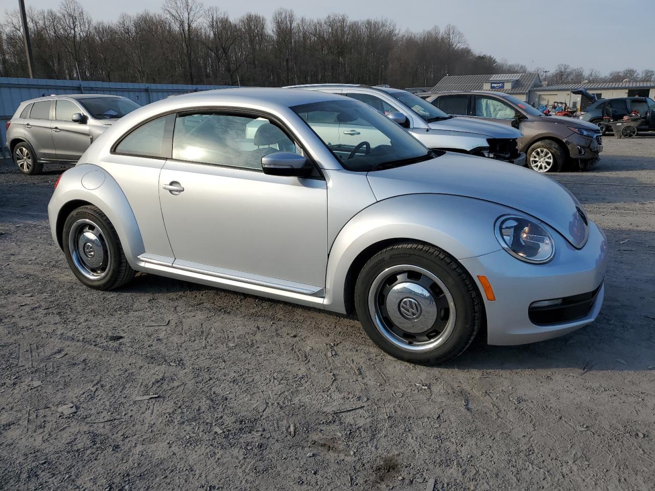 2014 Volkswagen Beetle - Image 4