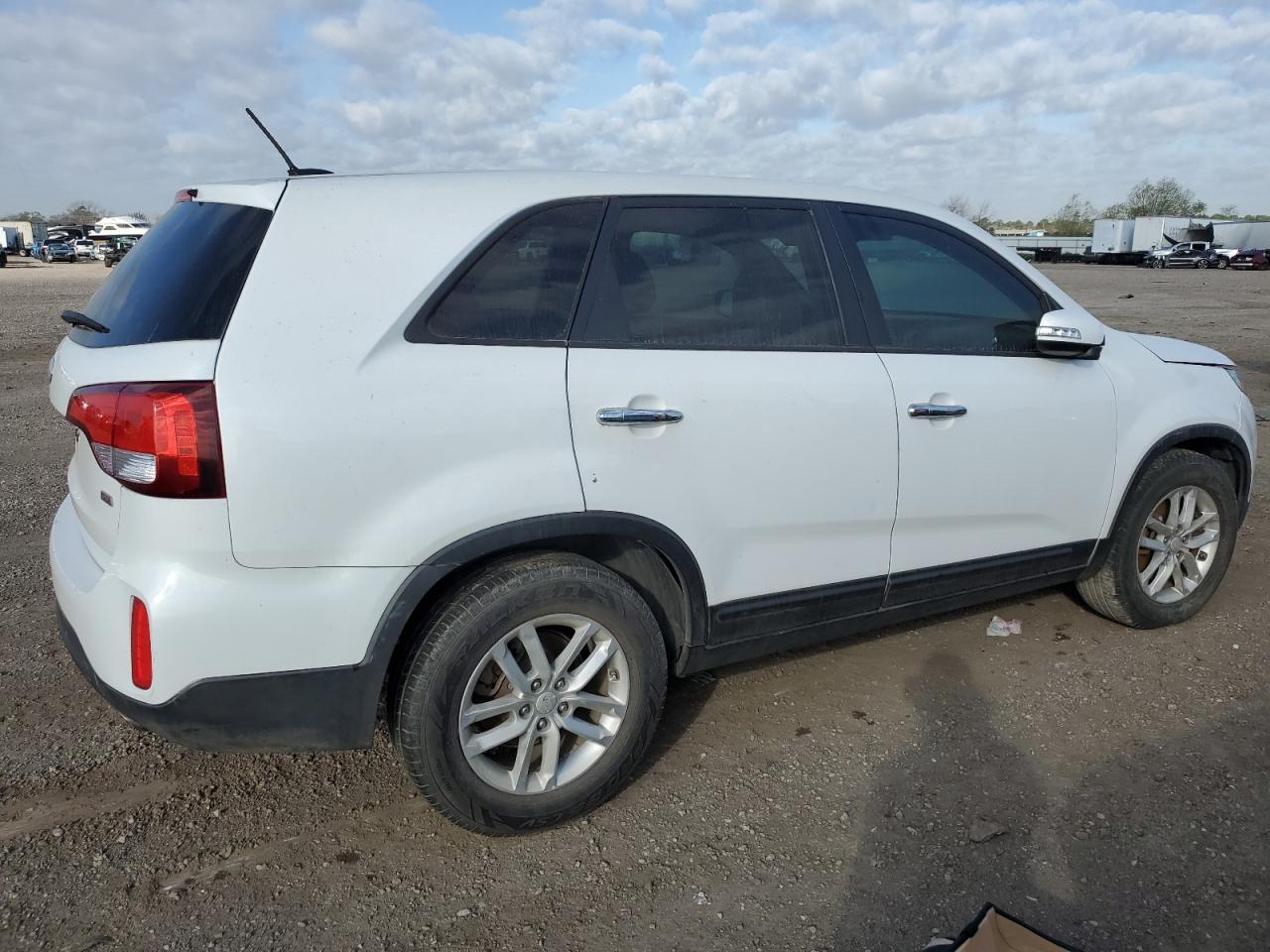 2014 Kia Sorento - Image 3