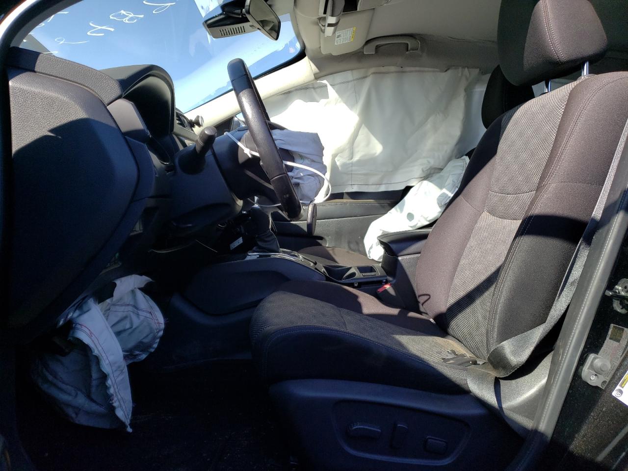 2020 Nissan Rogue - Image 7