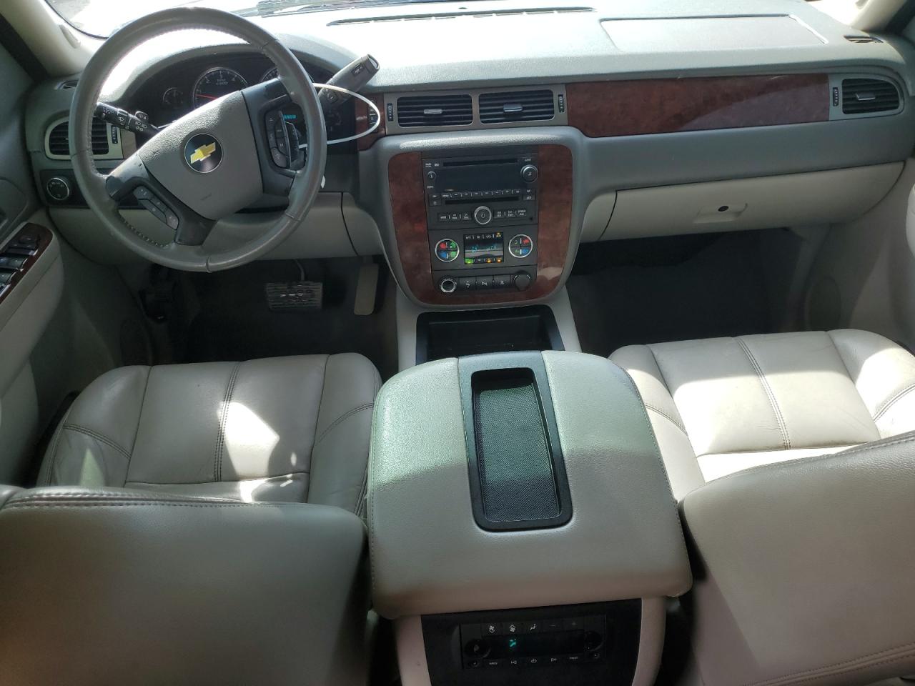 2010 Chevrolet Tahoe - Image 8