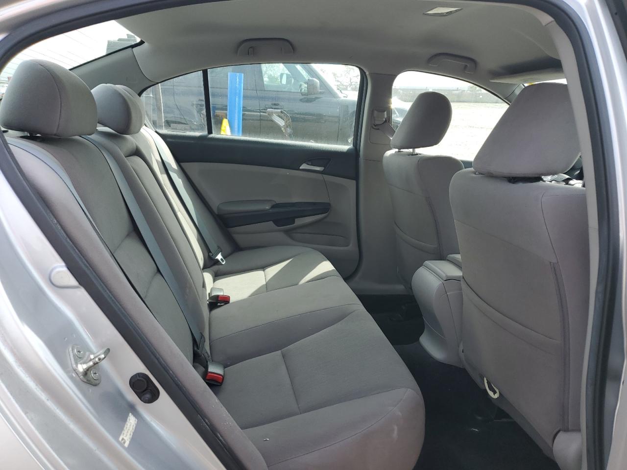 2012 Honda Accord - Image 11