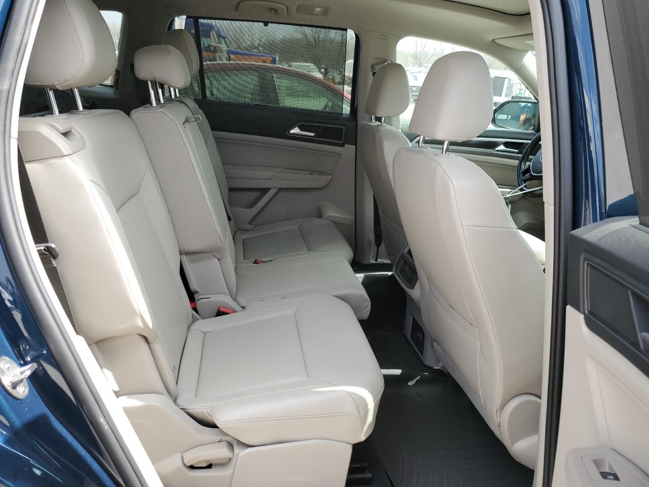 2018 Volkswagen Atlas - Image 11