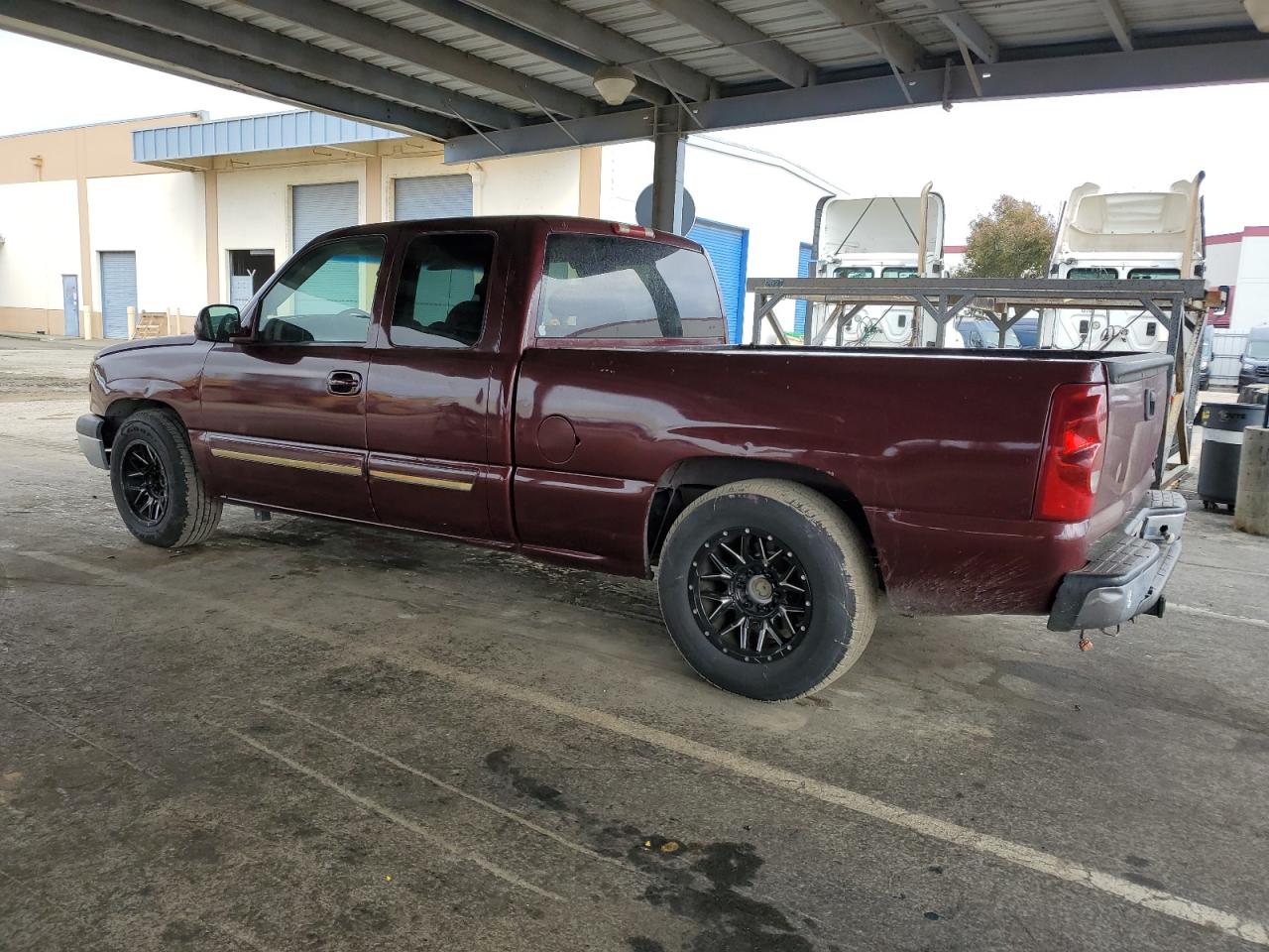 2003 Chevrolet Silverado - Image 2