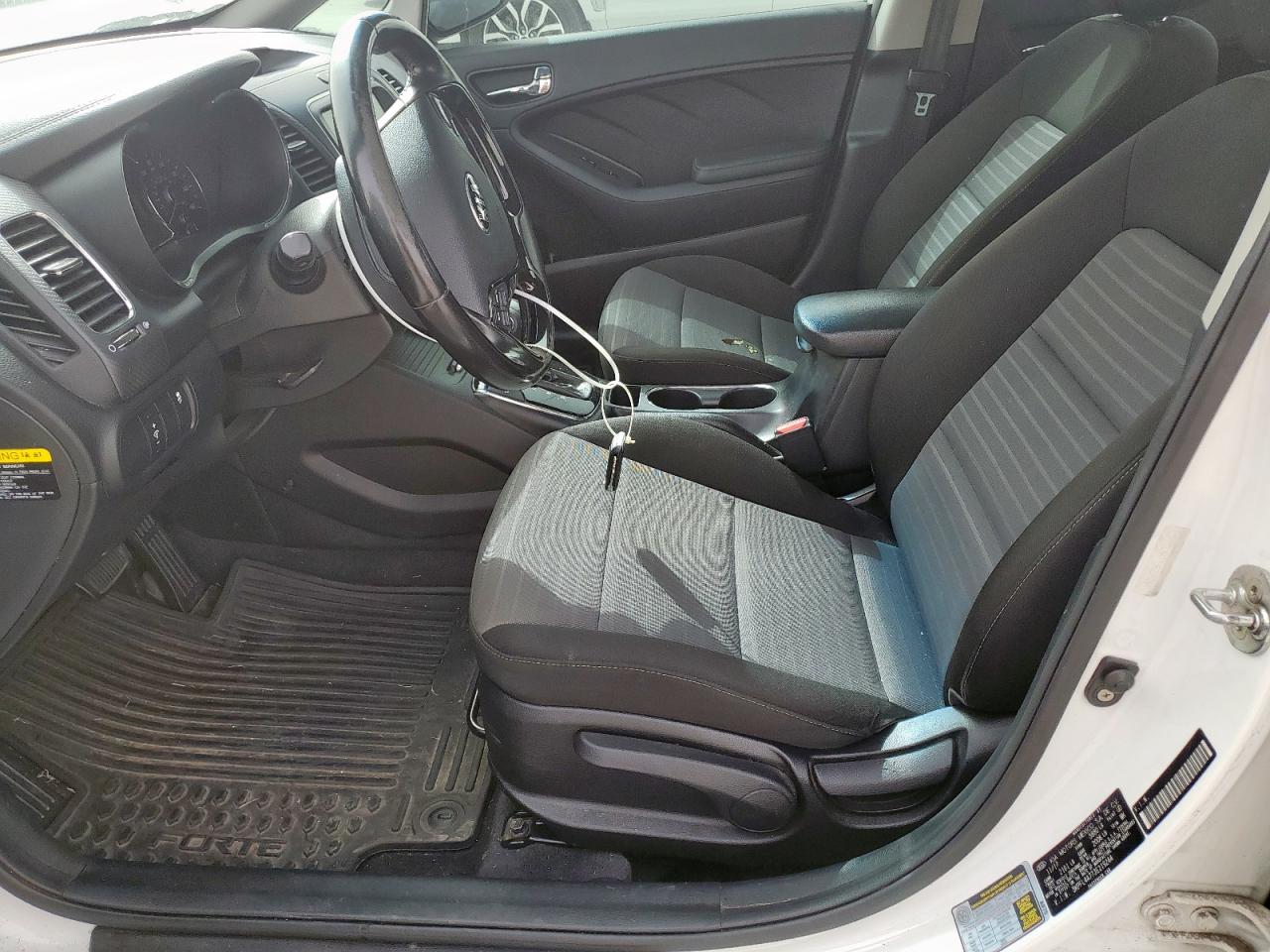 2018 Kia Forte - Image 7
