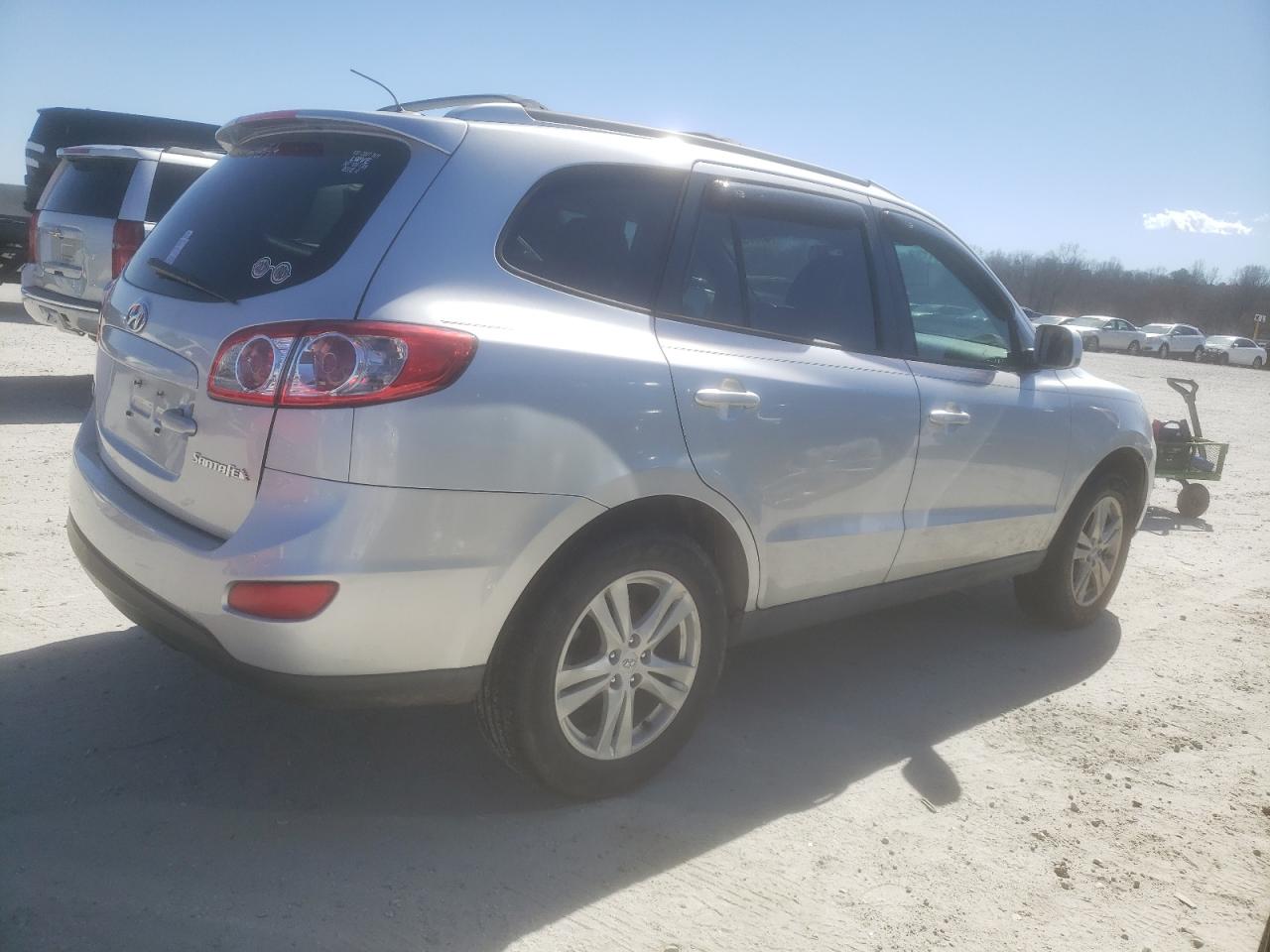 2011 Hyundai Santa Fe - Image 3