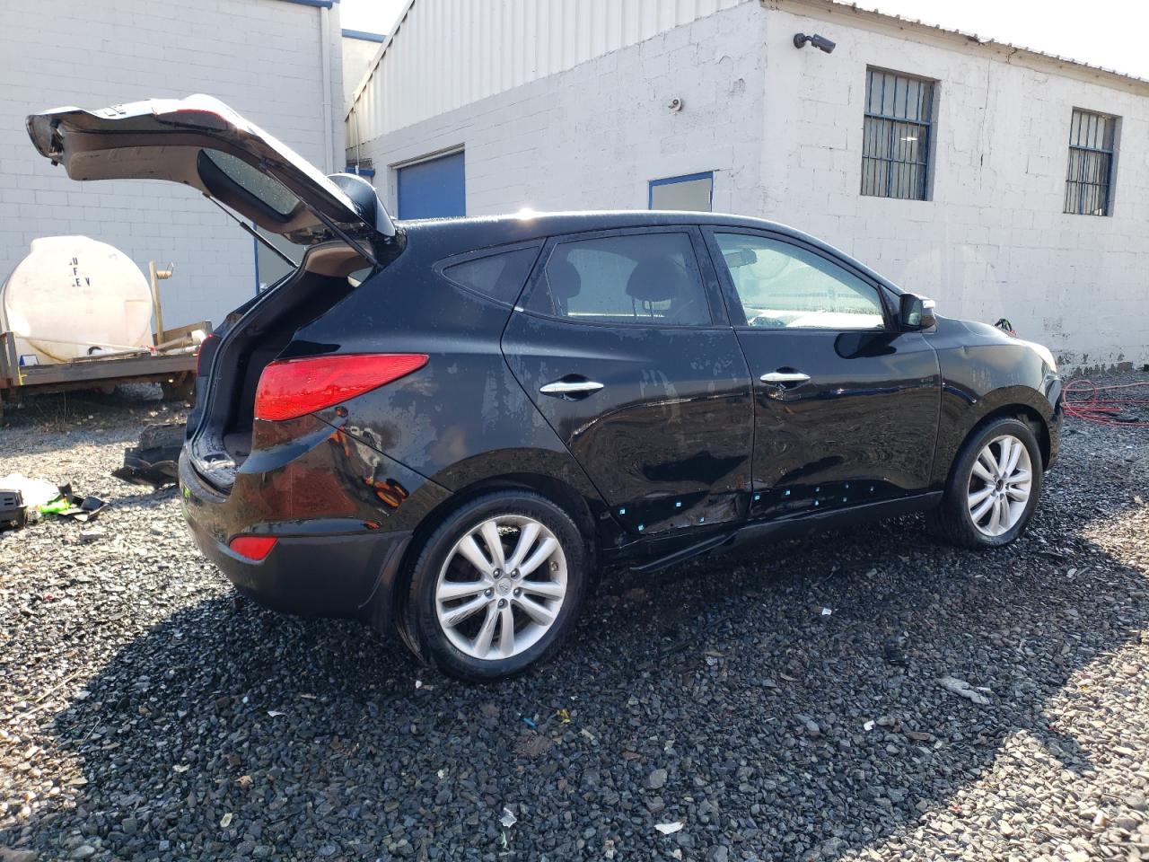 2010 Hyundai Tucson - Image 3