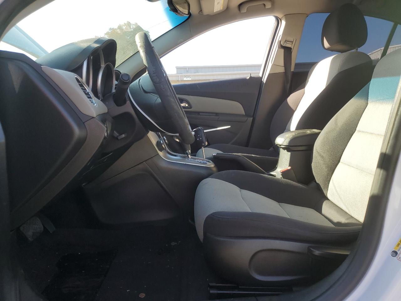 2014 Chevrolet Cruze - Image 7
