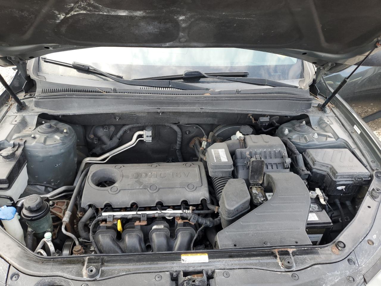 2010 Hyundai Santa Fe - Image 12