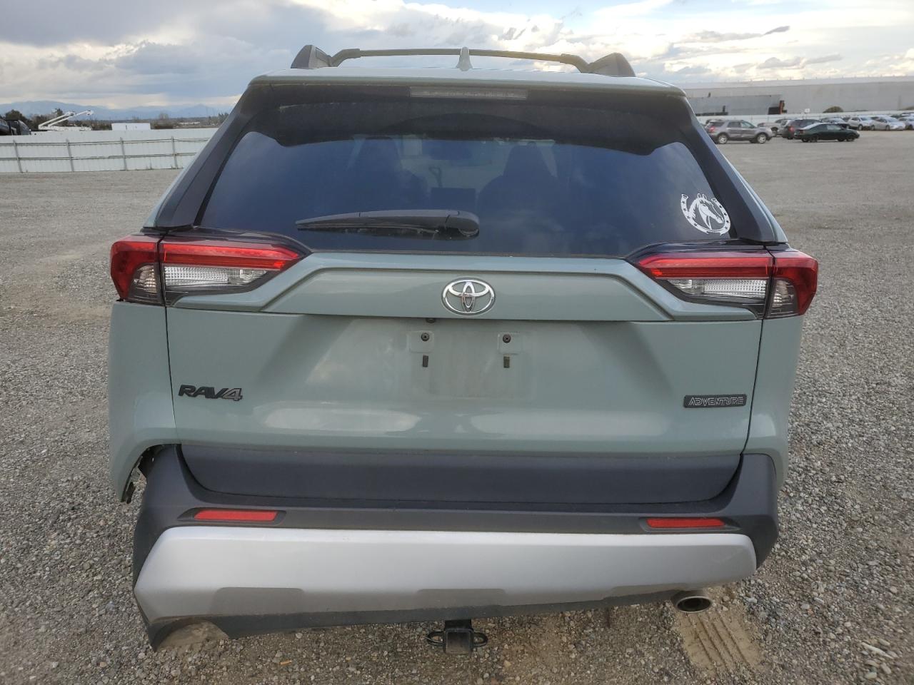 2019 Toyota RAV 4 - Image 6