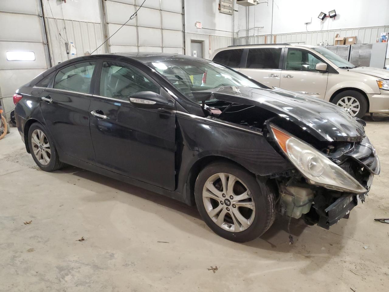 2011 Hyundai Sonata - Image 4