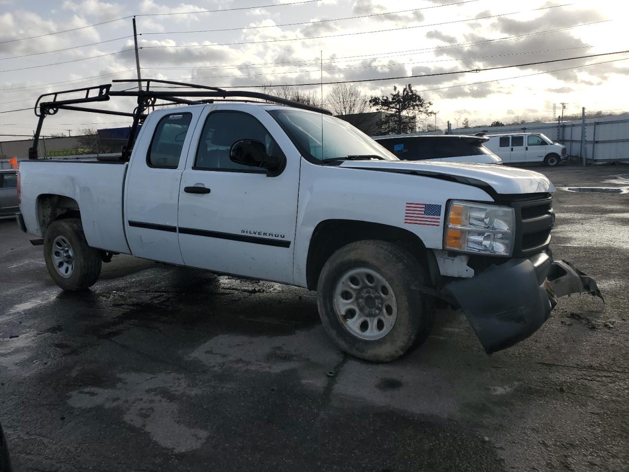 2011 Chevrolet Silverado - Image 4