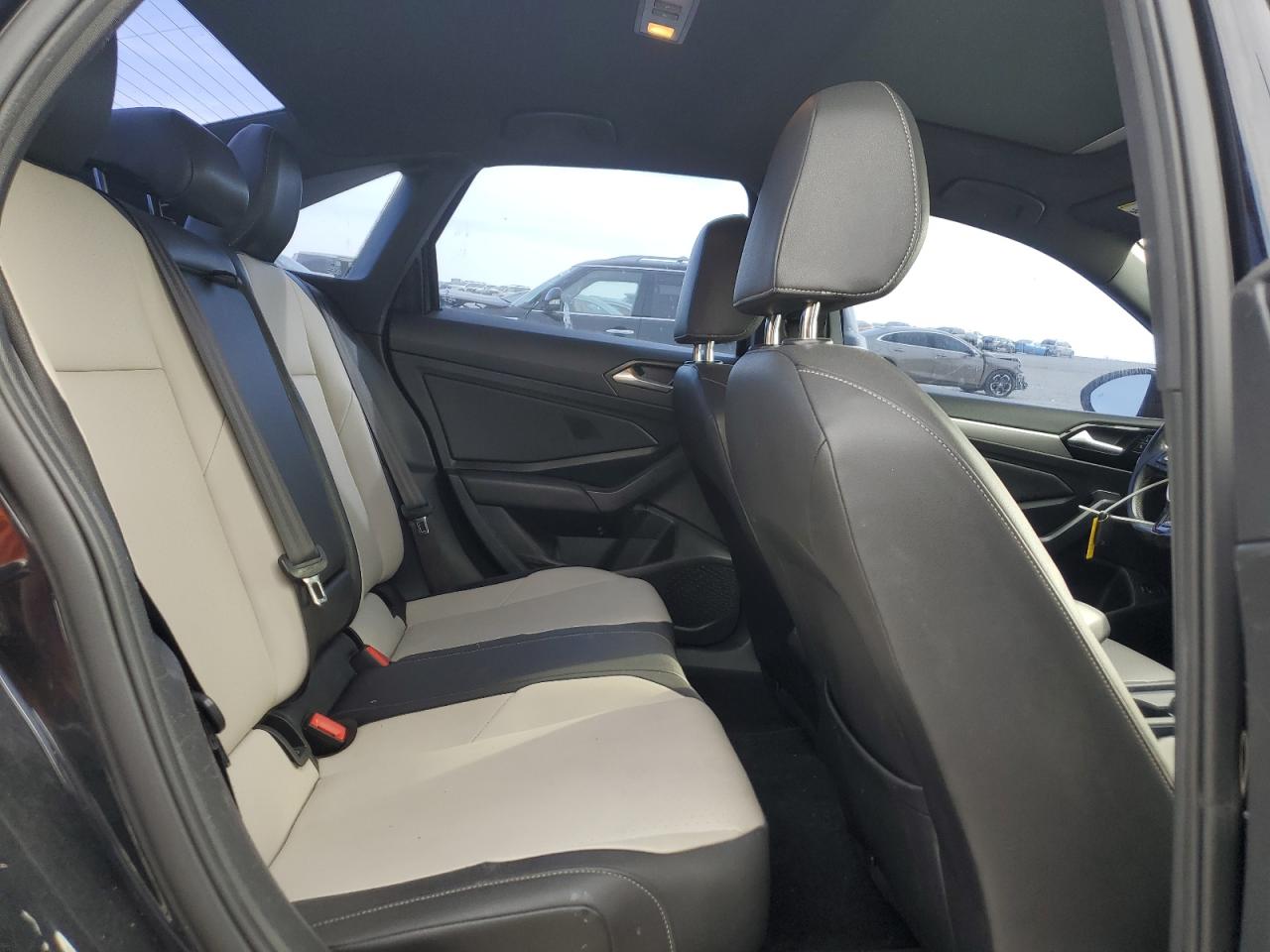 2019 Volkswagen Jetta - Image 10