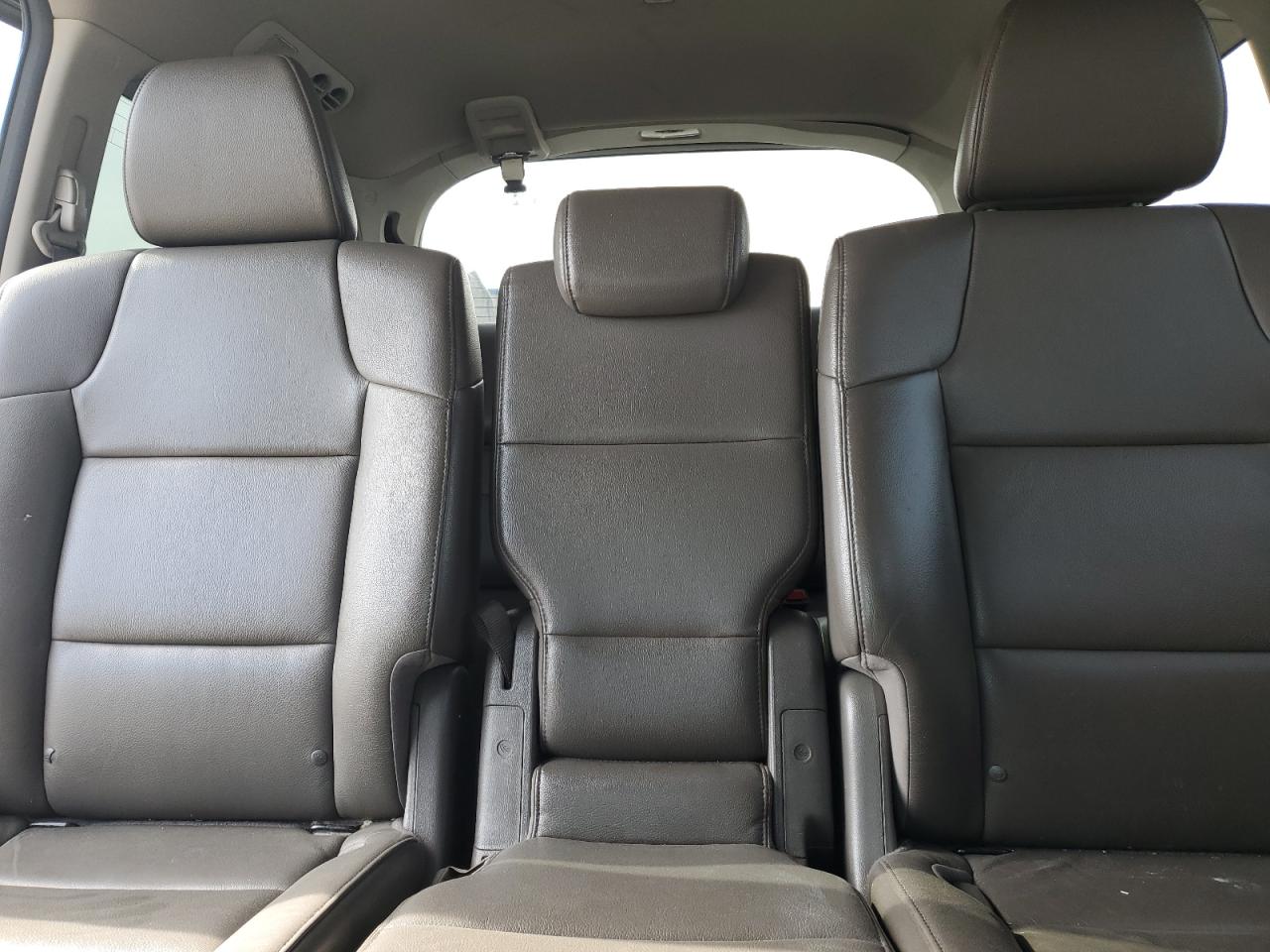 2015 Honda Odyssey - Image 10